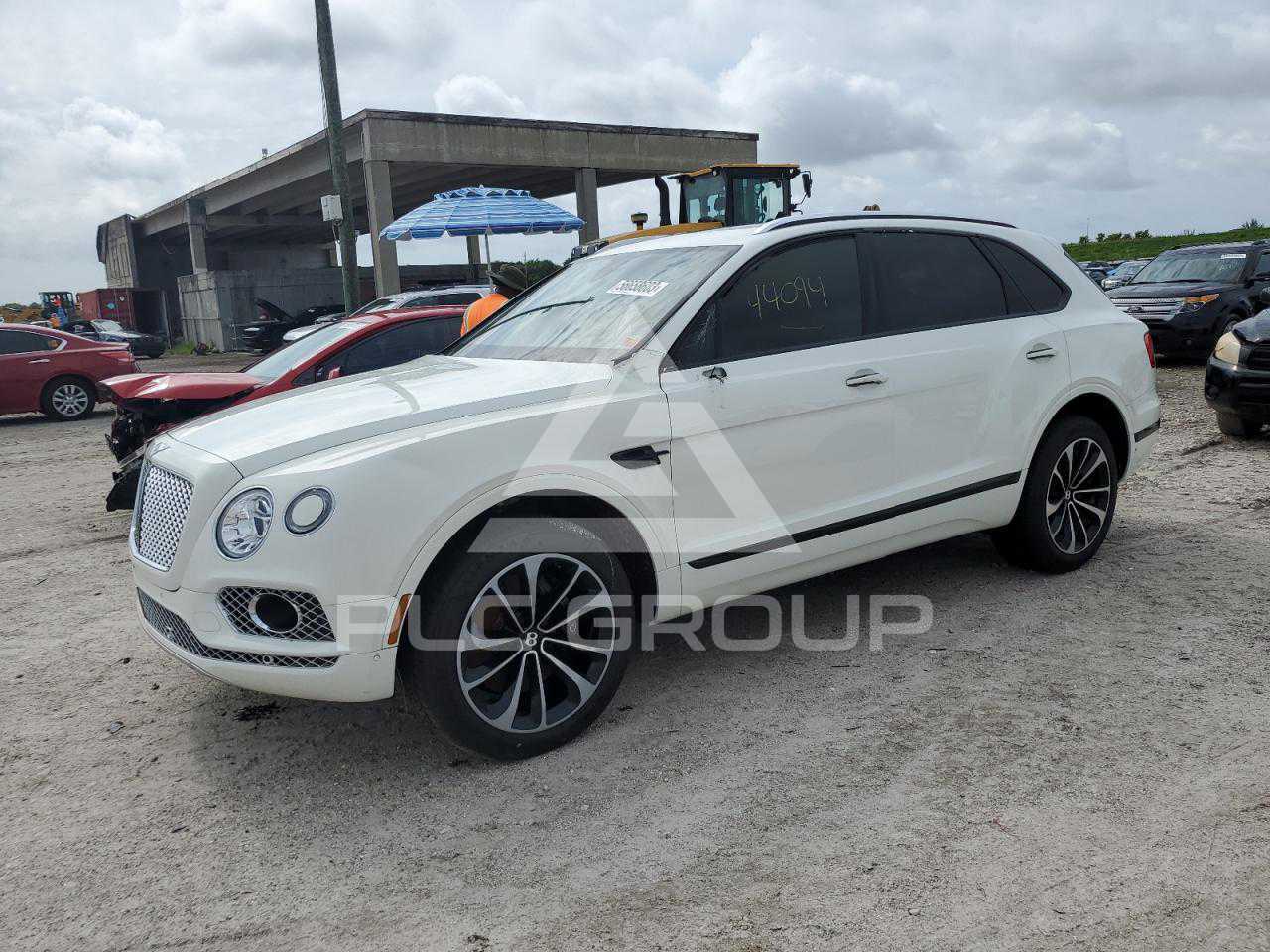 2018 Bentley Bentayga VIN: SJAAC2ZVXJC016875 из США - PLC Group