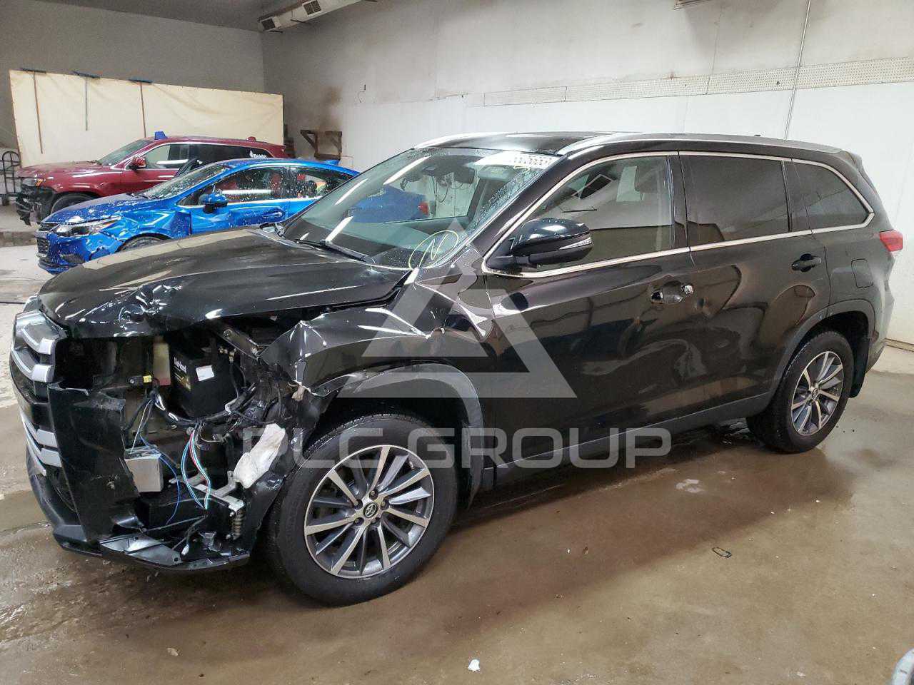 2019 Toyota Highlander VIN: 5TDJZRFH2KS619646 из США - PLC Group