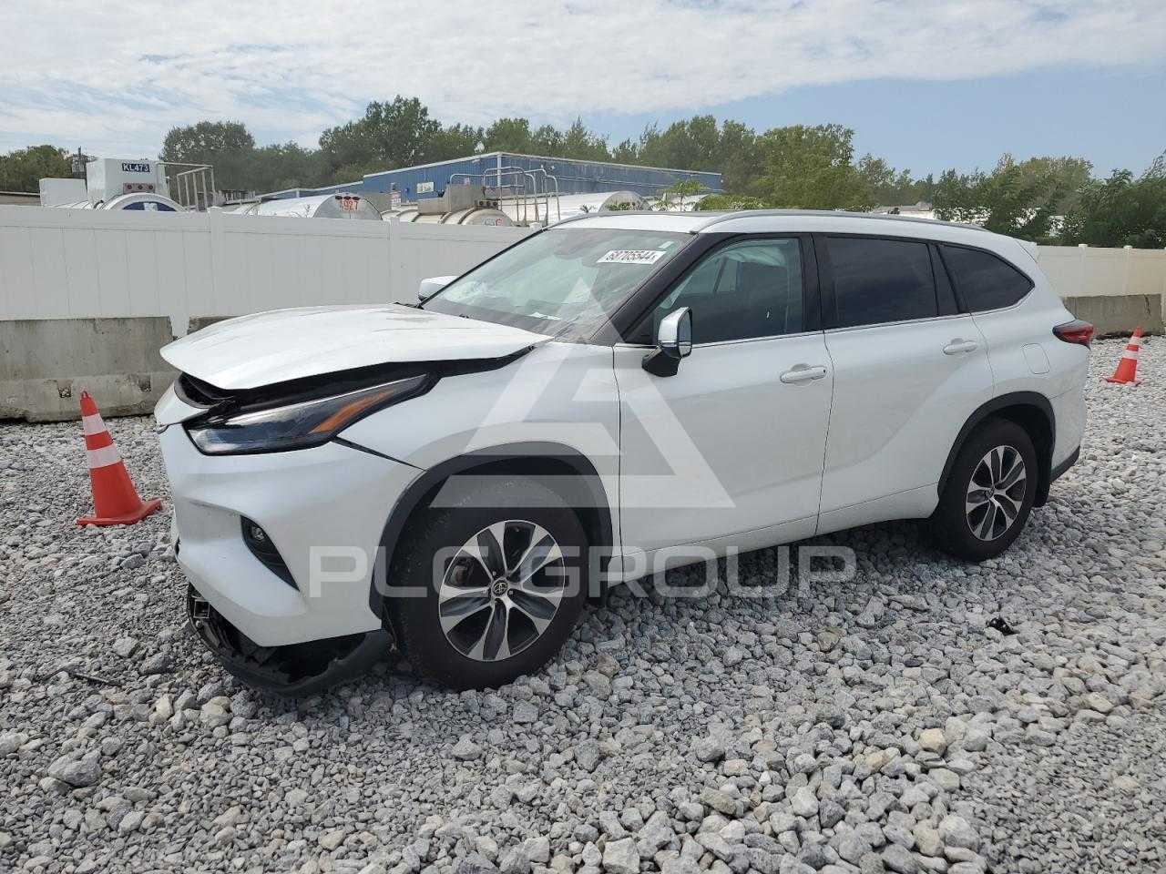 2022 Toyota Highlander VIN: 5TDGZRBH1NS577068 из США - PLC Group