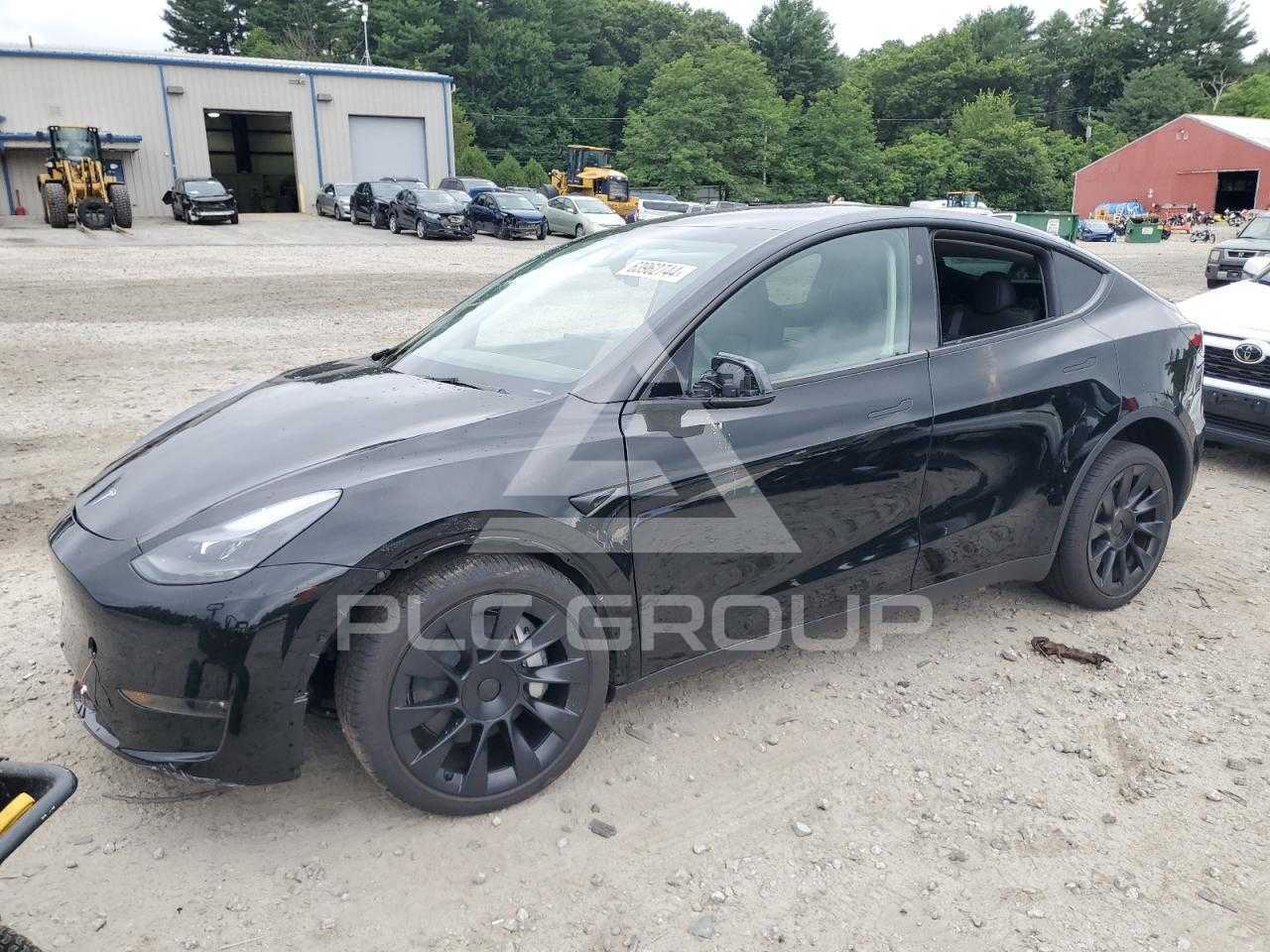 2023 Tesla Model Y VIN: 7SAYGDEEXPA203032 из США - PLC Group