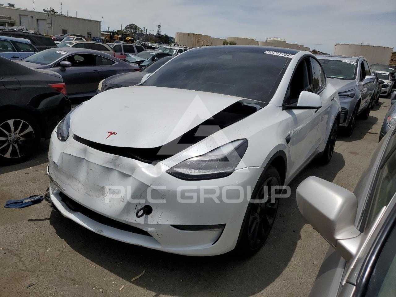 Y*a様 外国まとめ　約３㎏ 2023 Tesla Model Y VIN: 7SAYGAEE1PF906942 из США - PLC Group