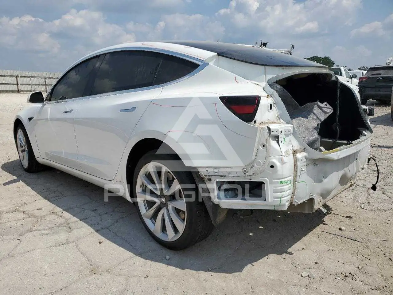 2019 Tesla Model 3 VIN: 5YJ3E1EA8KF444799 з США - PLC Group