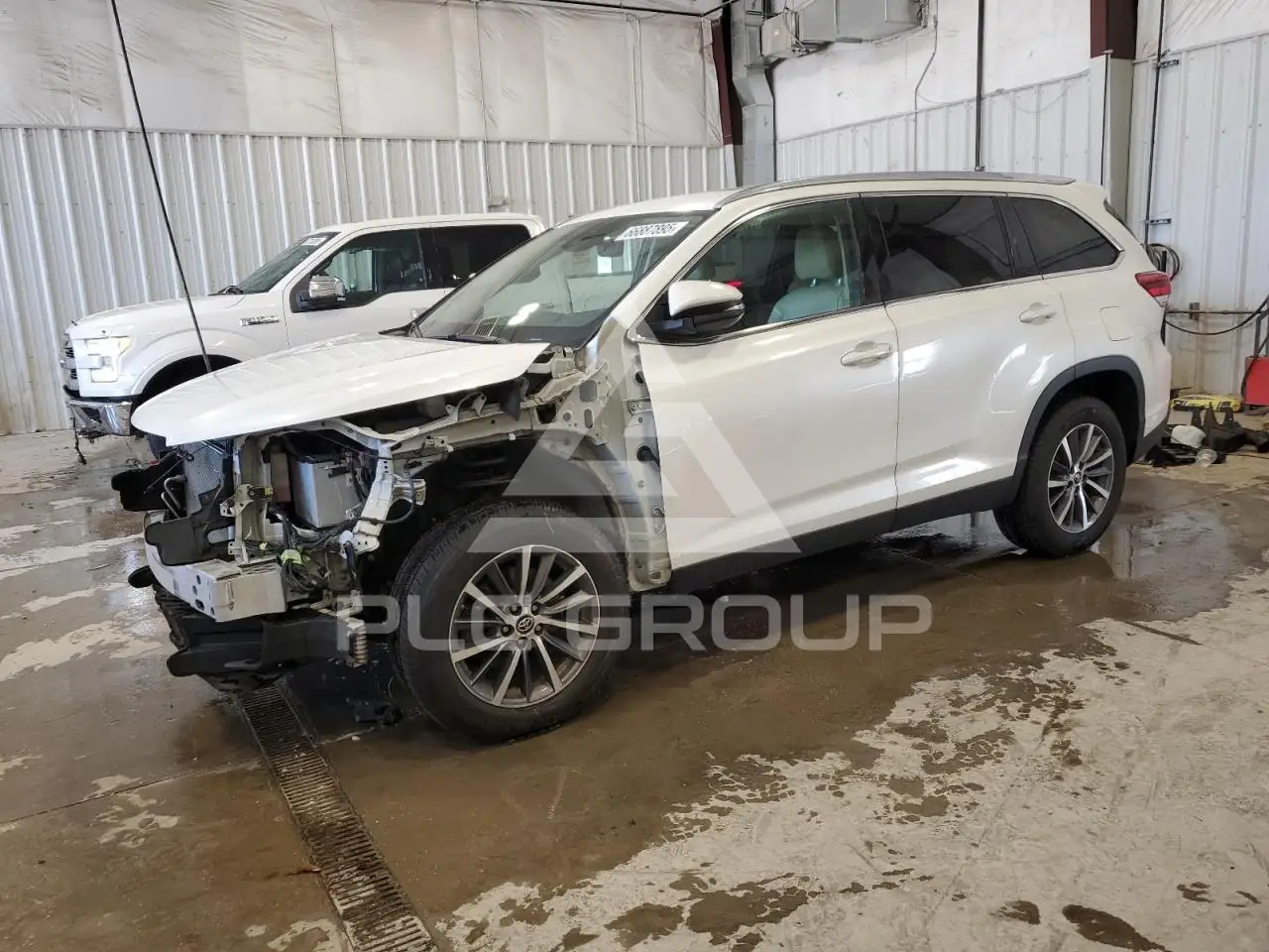 2019 Toyota Highlander VIN: 5TDKZRFH7KS329522 from the USA - PLC Group