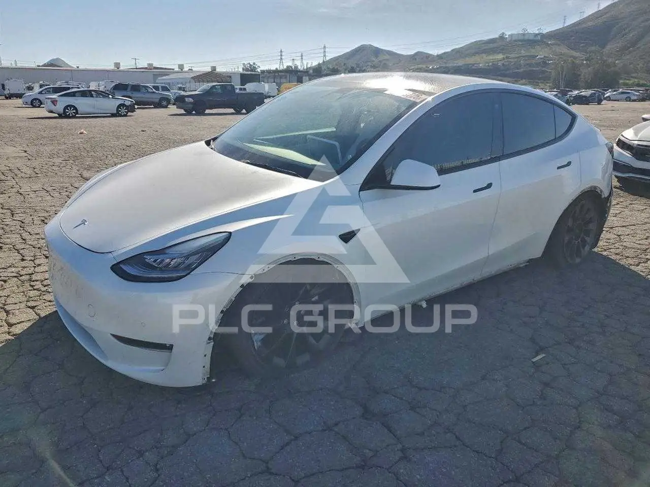2021 Tesla Model Y VIN: 5YJYGAEE0MF270667 з США - PLC Group