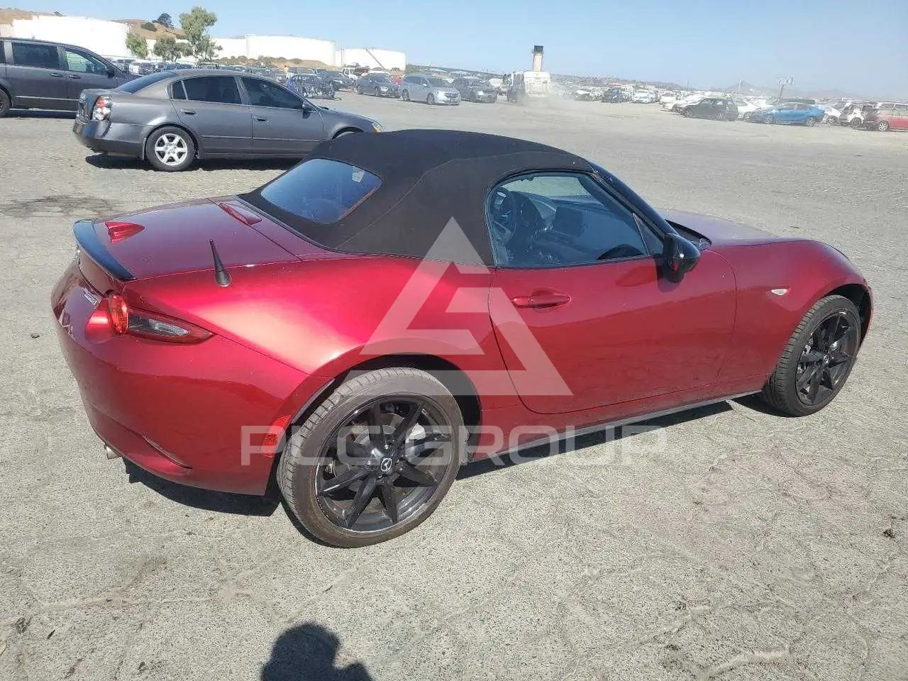 2023 Mazda MX-5 VIN: JM1NDAC72P0555356 из США - PLC Group