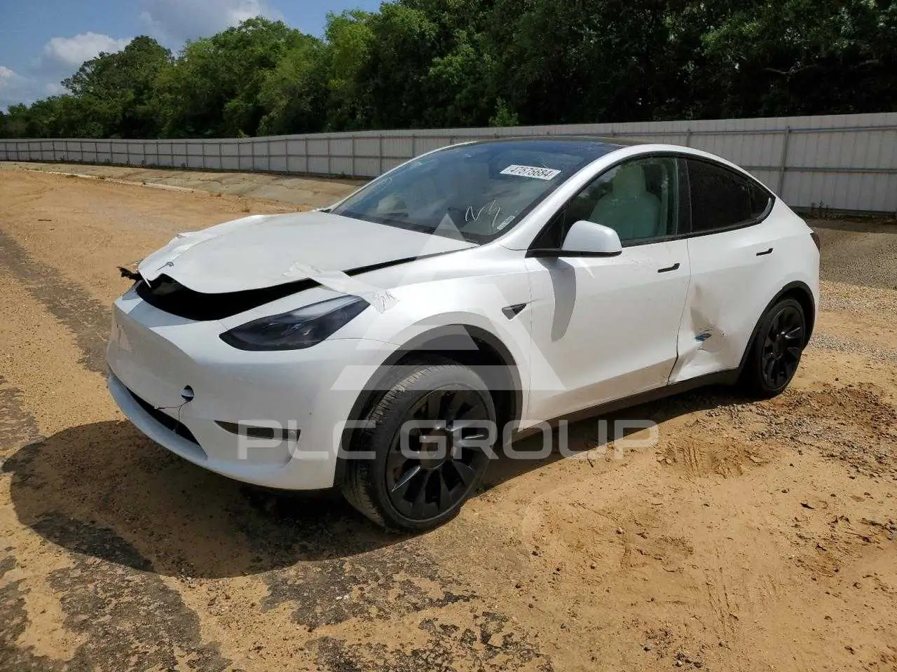 Y*a様 外国まとめ　約３㎏ 2023 Tesla Model Y VIN: 7SAYGAEE8PF697683 из США - PLC Group