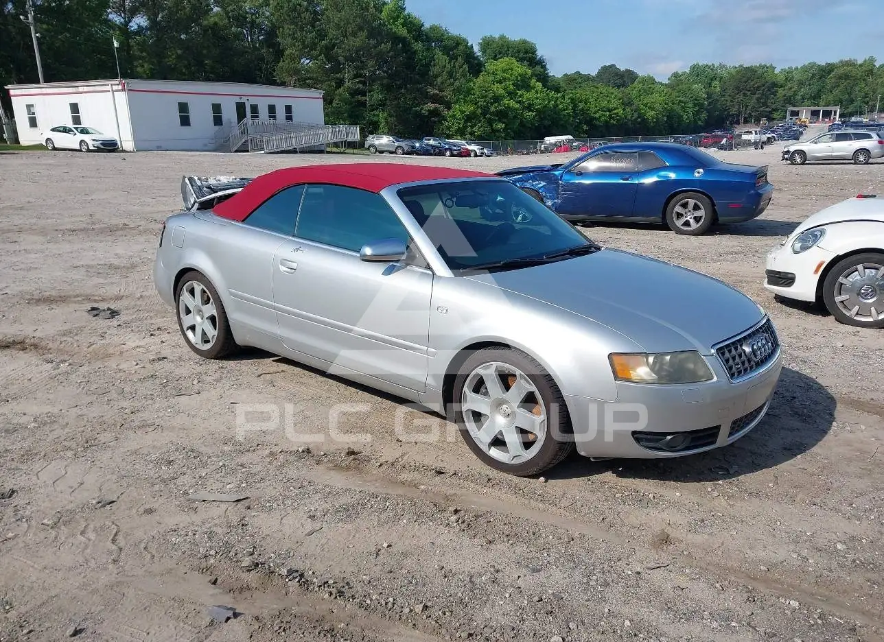 Audi S4 ガラスのオブジェ 置物 非売品 2005 Audi S4 VIN: WUARL48H15K902106 из США - PLC Group