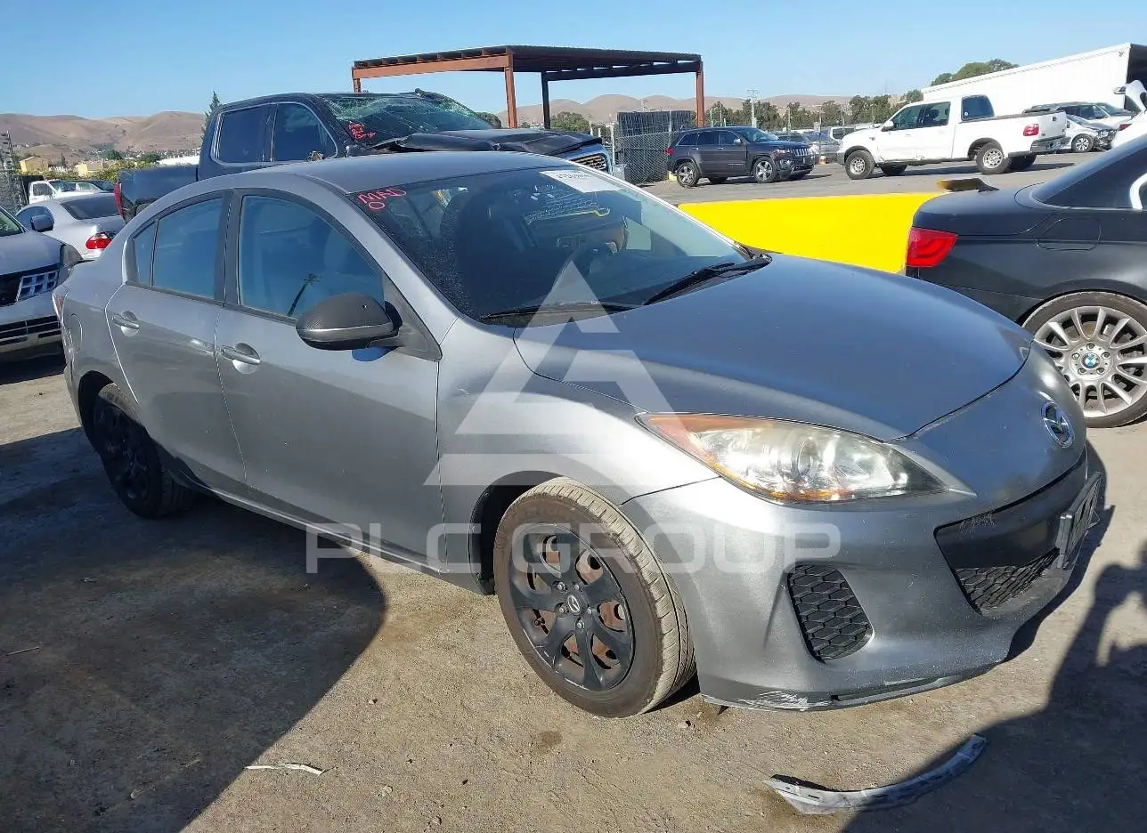 まーさん専用ページ 2013 Mazda 3 VIN: JM1BL1TG2D1777195 из США - PLC Group