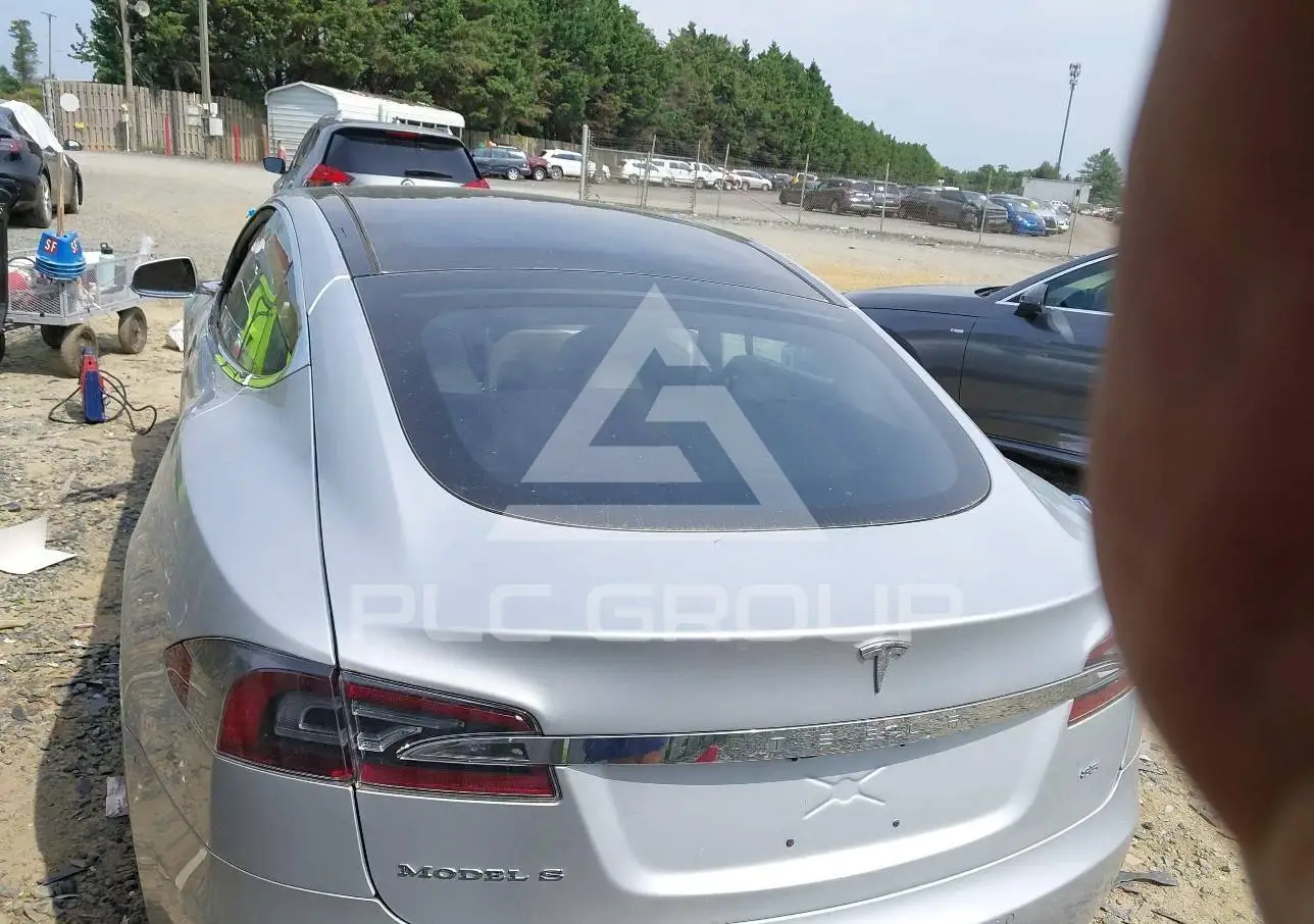 2014 Tesla Model S VIN: 5YJSA1H15EFP44954 з США - PLC Group