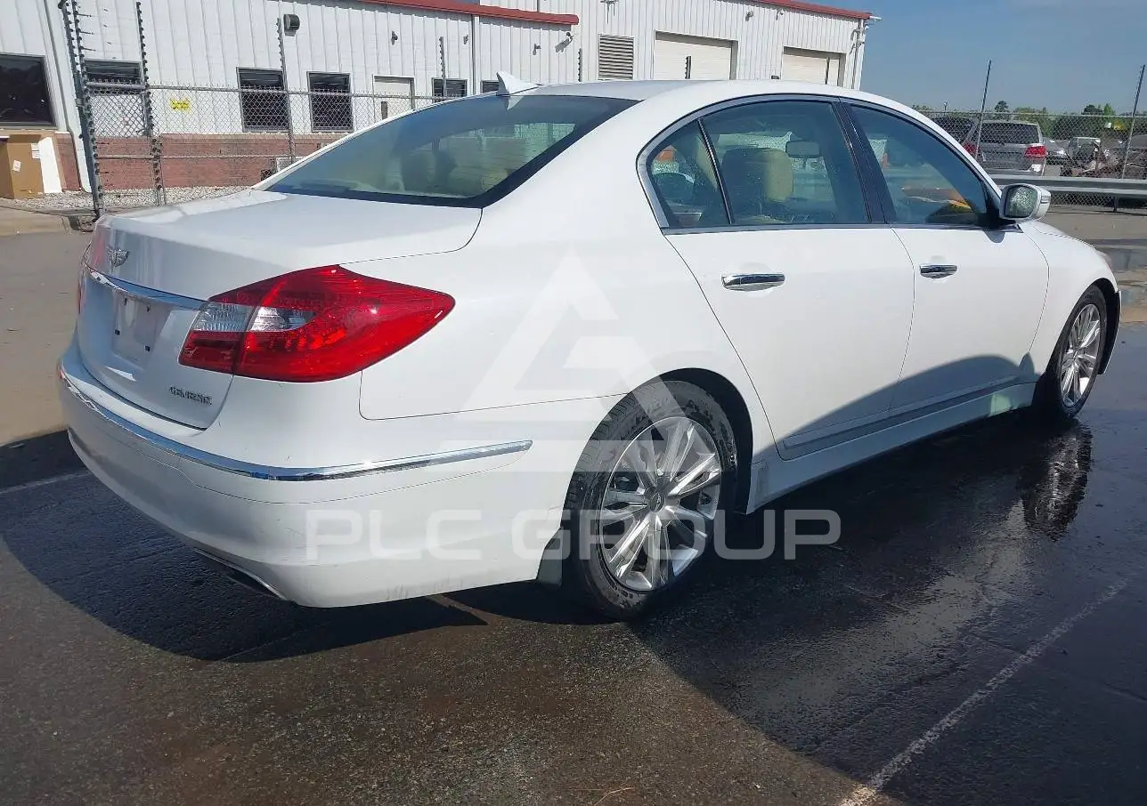 2014 Hyundai Genesis VIN: KMHGC4DD4EU261816 из США - PLC Group
