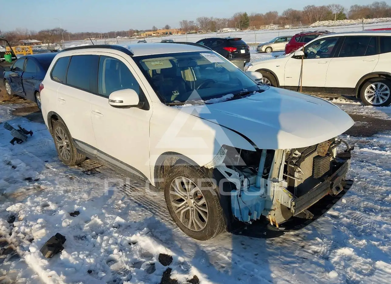 2016 Mitsubishi OUTLANDER VIN: JA4AD3A38GZ028213 з США - PLC Group