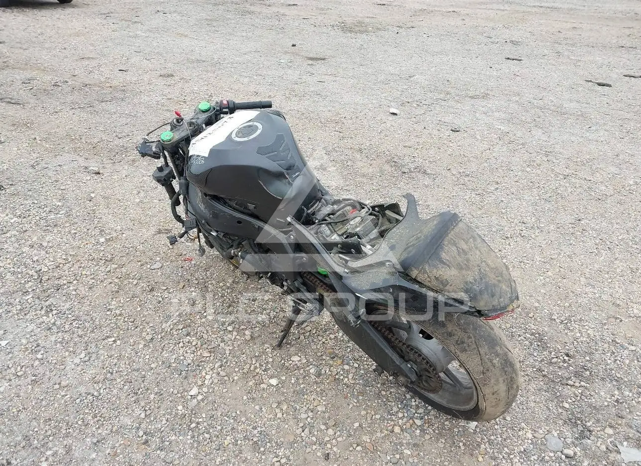 2016 Kawasaki ZX636 VIN: JKBZXJF10GA008117 из США - PLC Group