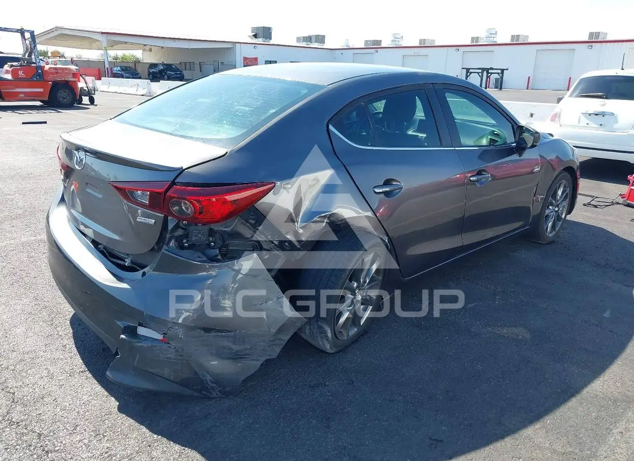 2018 Mazda 3 VIN: 3MZBN1V3XJM216470 из США - PLC Group