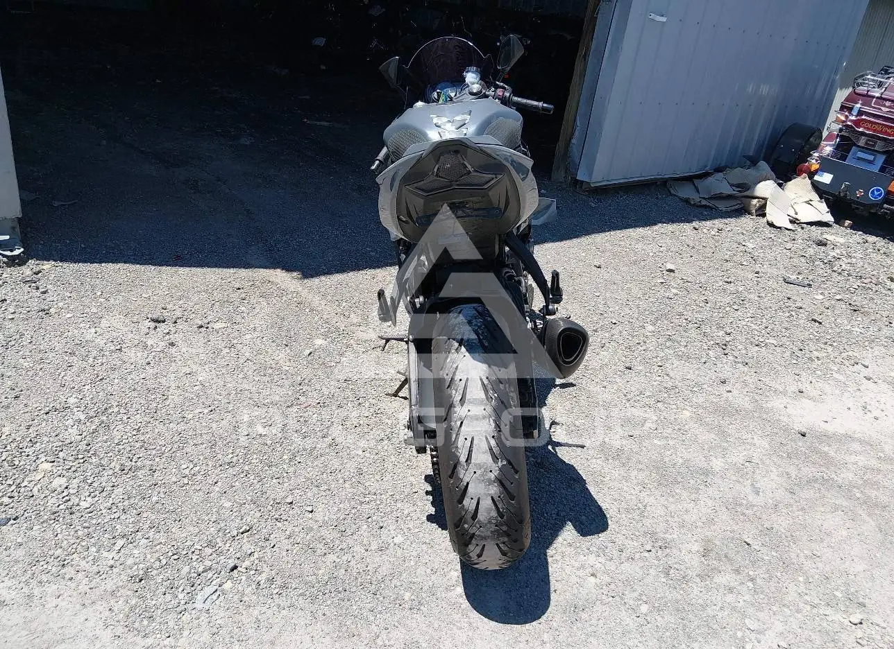 2019 Kawasaki ZX636 VIN: JKBZXJG16KA000496 из США - PLC Group