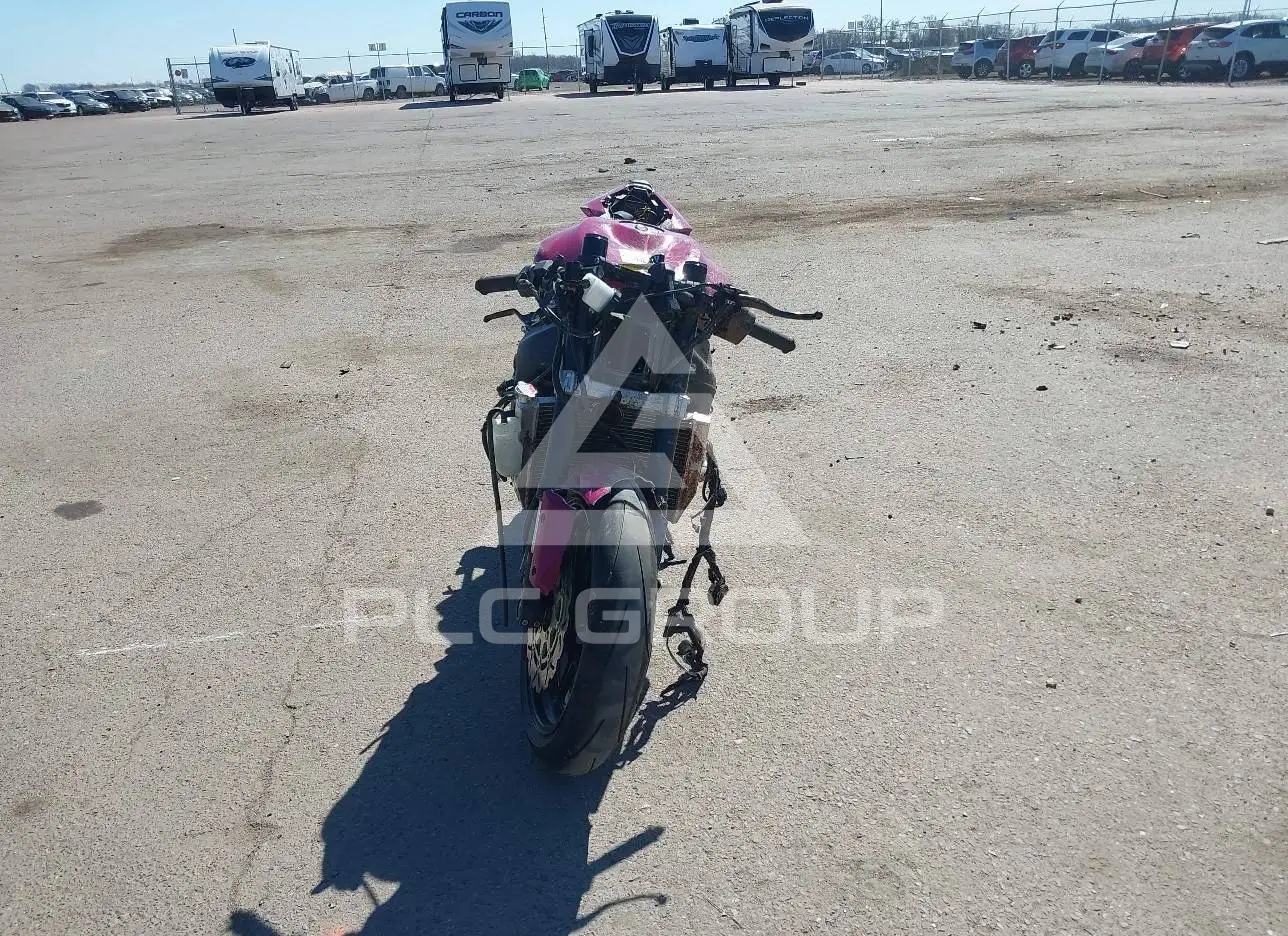 つきページ 2021 Kawasaki ZX636 VIN: JKBZXJH16MA008647 из США - PLC Group