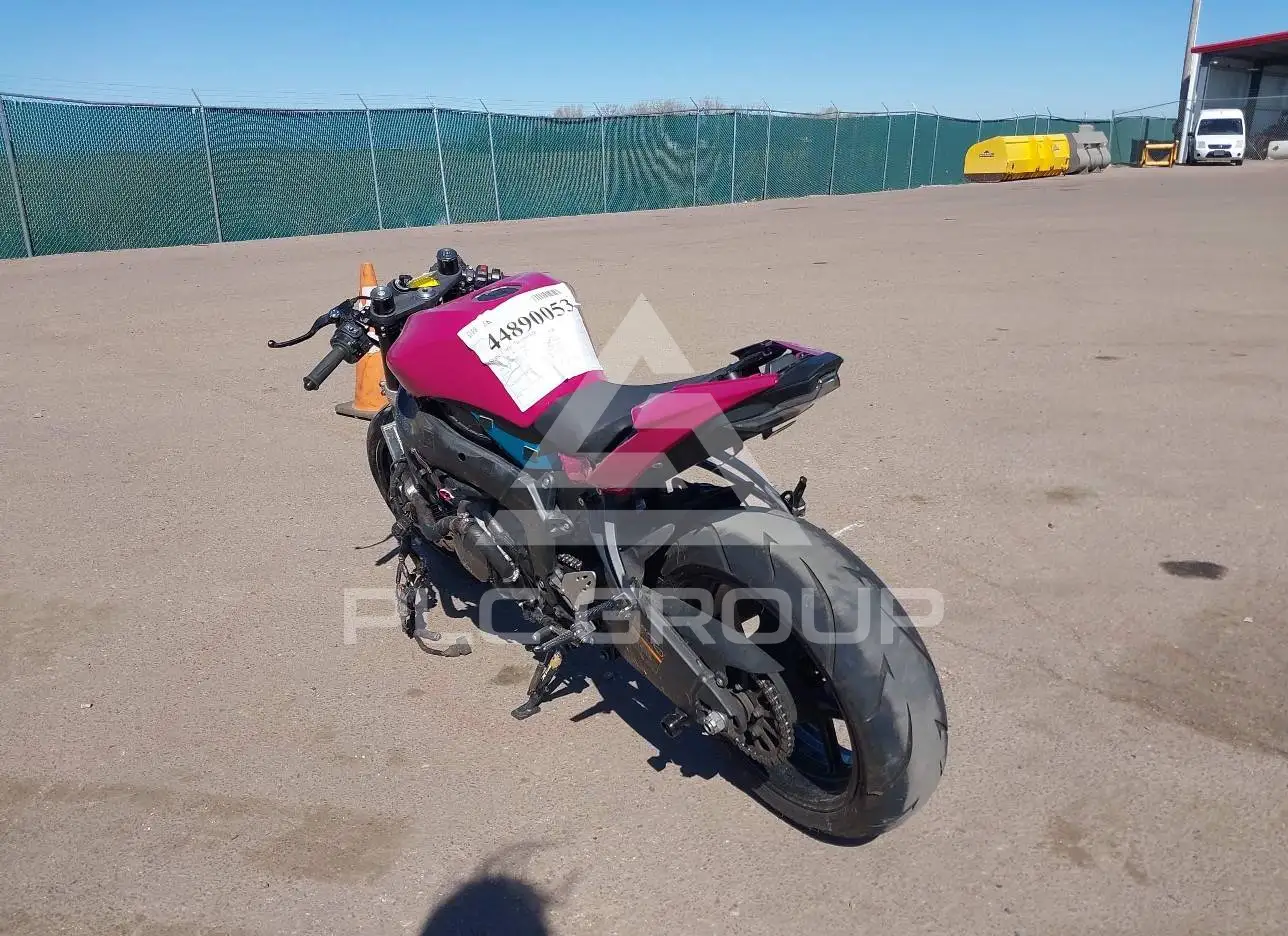 2021 Kawasaki ZX636 VIN: JKBZXJH16MA008647 из США - PLC Group