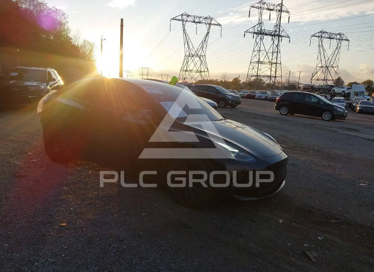 2021 Tesla Model Y VIN: 5YJYGDEF2MF121719 из США - PLC Group