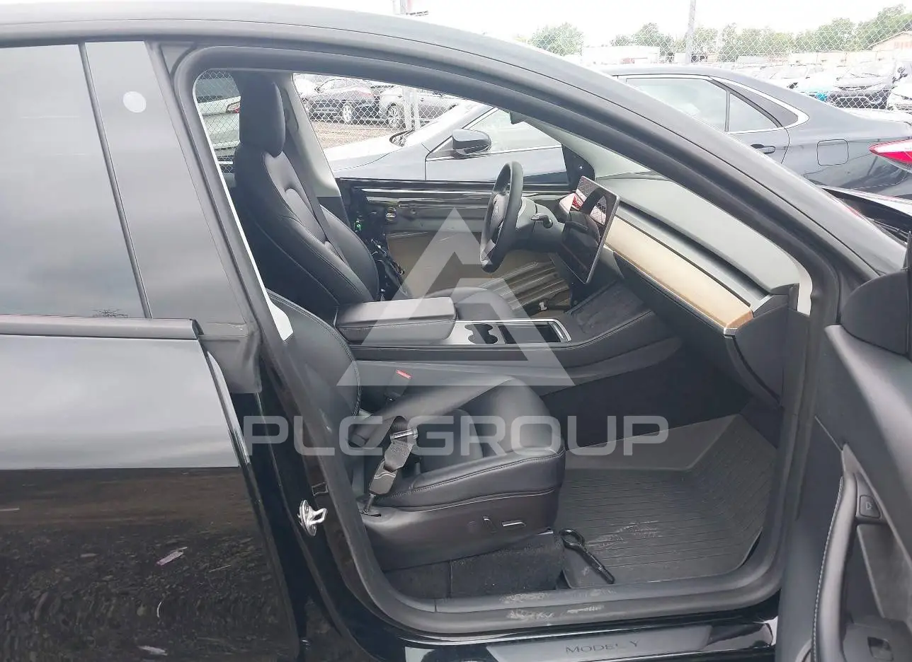 2021 Tesla Model Y VIN: 5YJYGDEF7MF250183 из США - PLC Group
