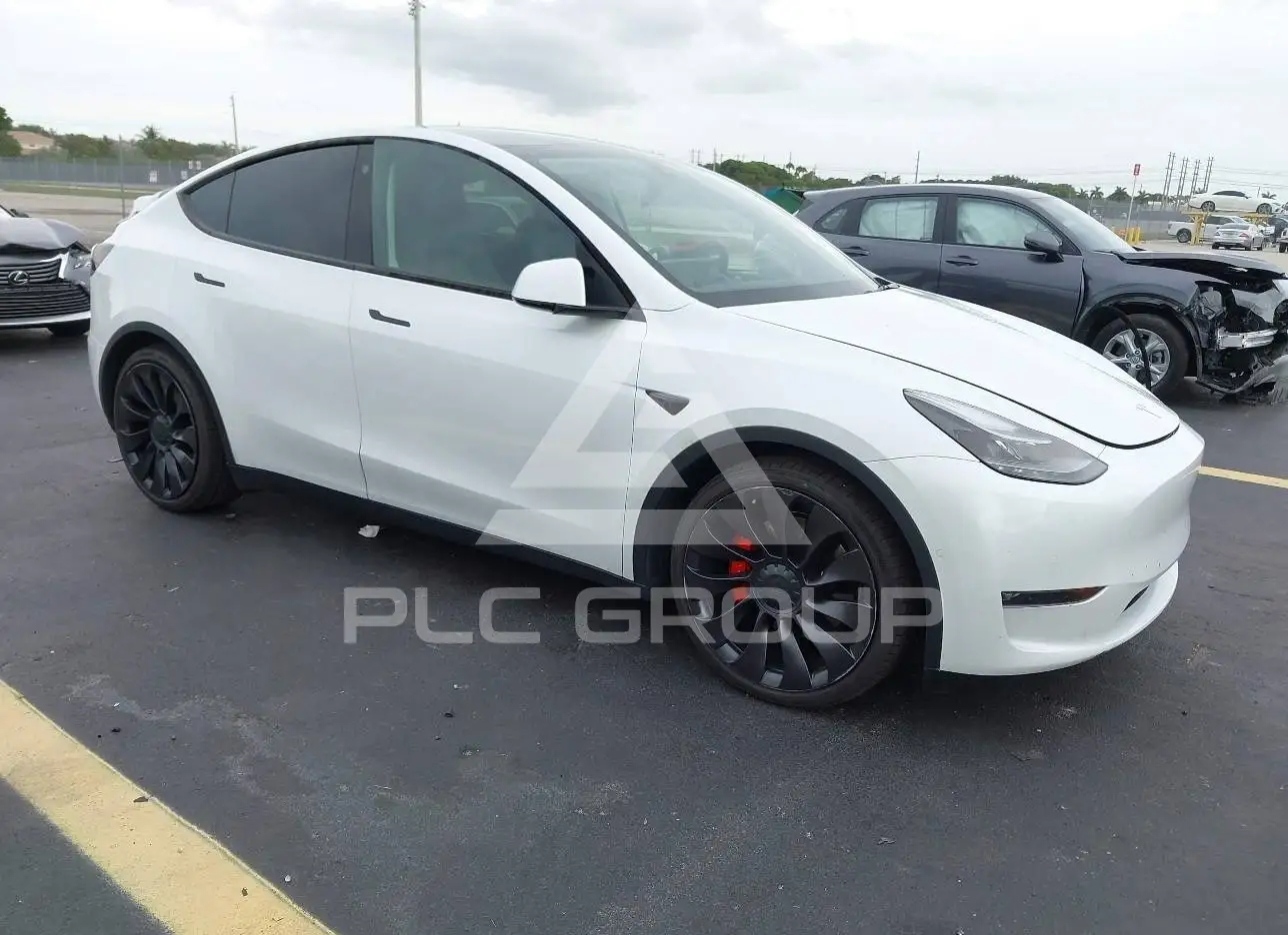 2022 Tesla Model Y VIN: 7SAYGDEF6NF377088 з США - PLC Group