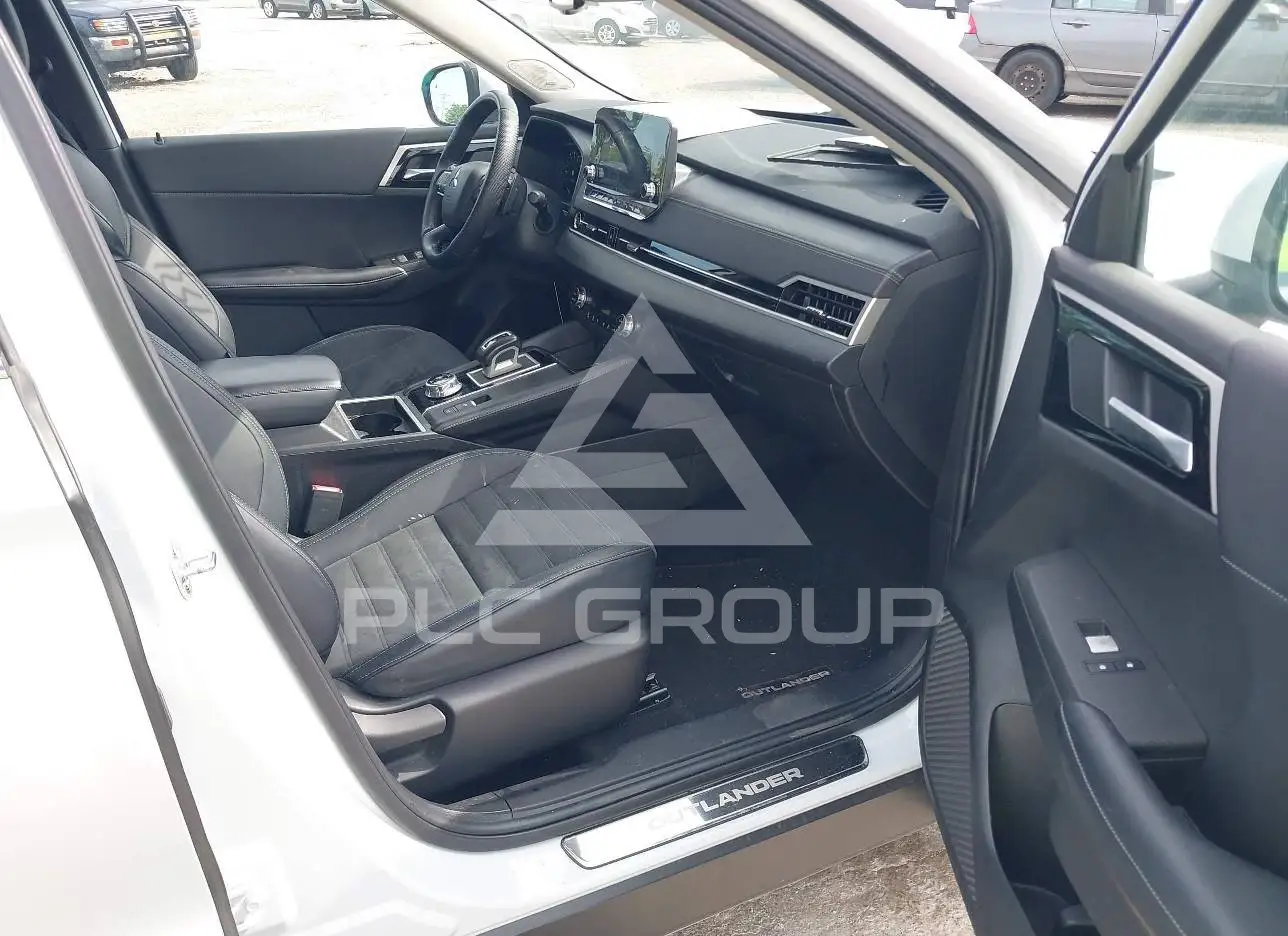 2023 Mitsubishi OUTLANDER VIN: JA4J4UA82PZ055070 з США - PLC Group