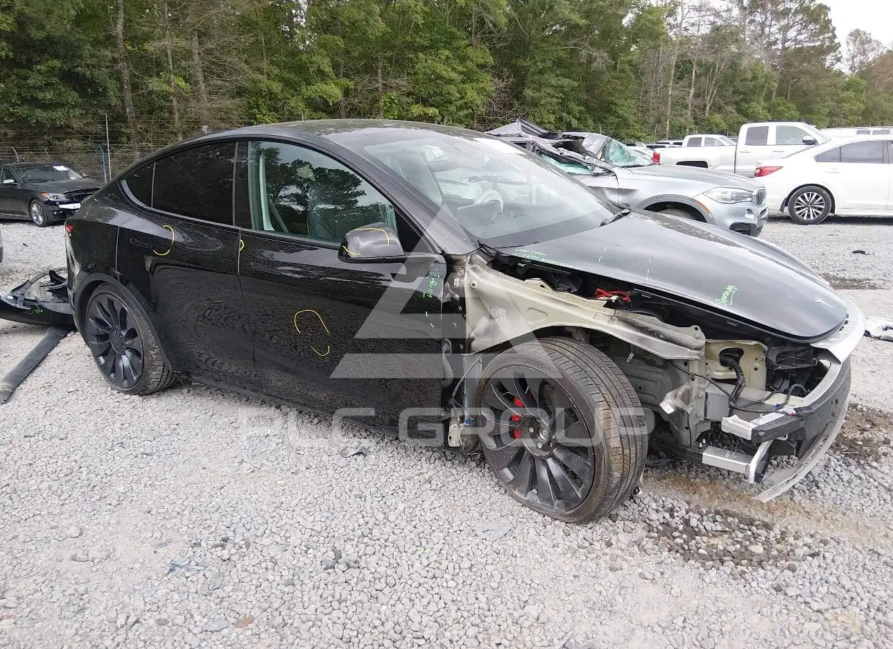 2023 Tesla Model Y VIN: 7SAYGDEF3PF825404 з США - PLC Group
