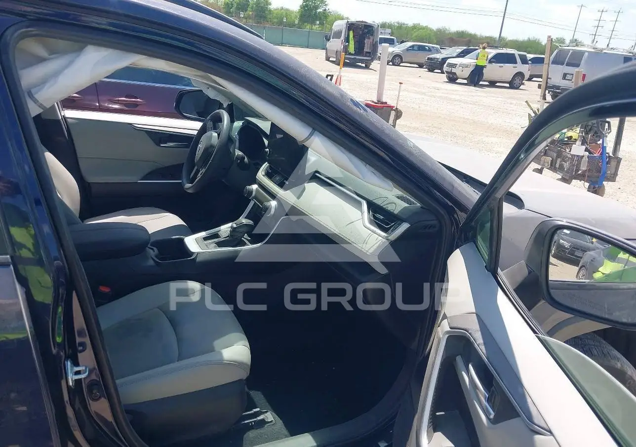 revody お譲りします 2023 Toyota RAV4 VIN: 2T3C1RFV2PW298784 з США - PLC Group