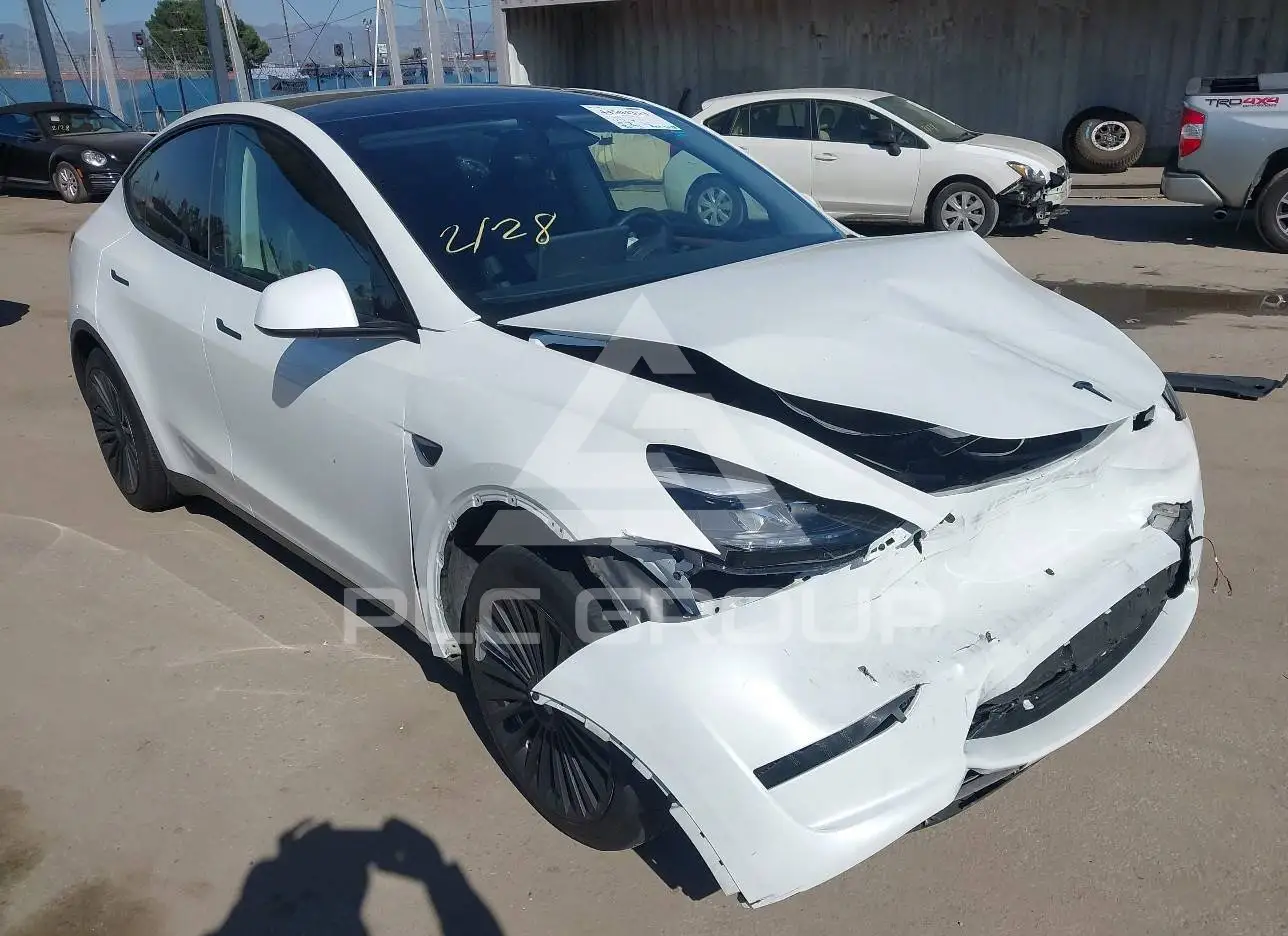 としページ 2024 Tesla Model Y VIN: 7SAYGDED6RF087213 из США - PLC Group