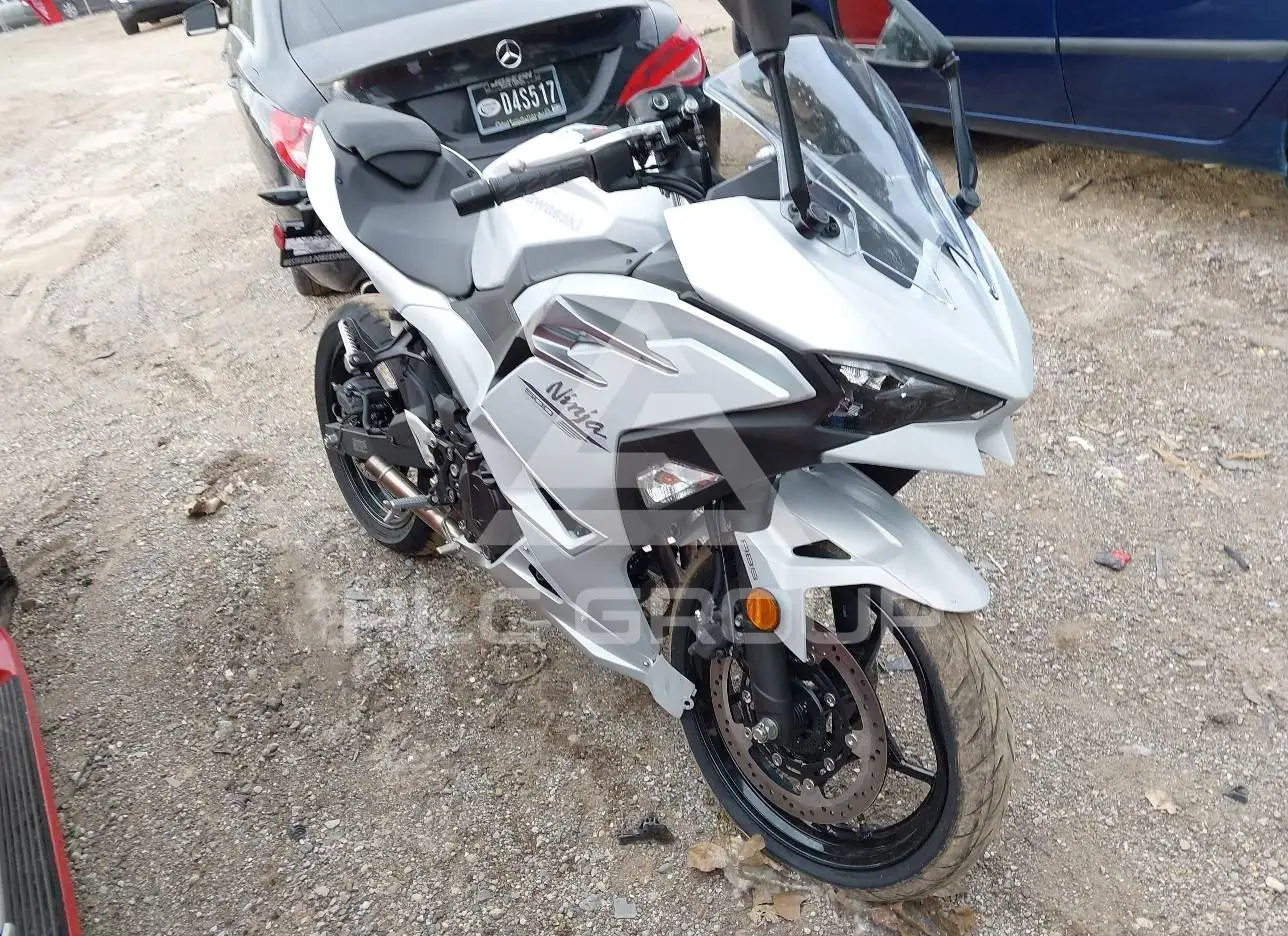 2025 Kawasaki EX500 VIN: ML5EXGG15SDA37417 из США - PLC Group