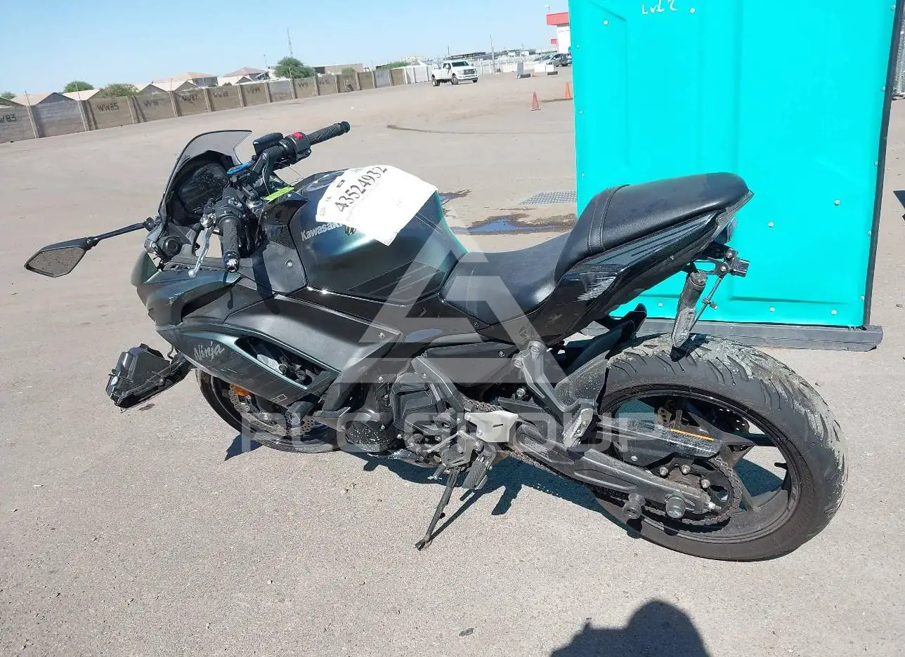 2025 Kawasaki EX650 VIN: ML5EXEP15SDAD6364 з США - PLC Group