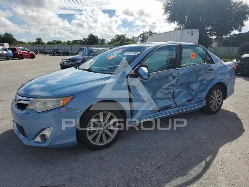 2012 Toyota CAMRY фото