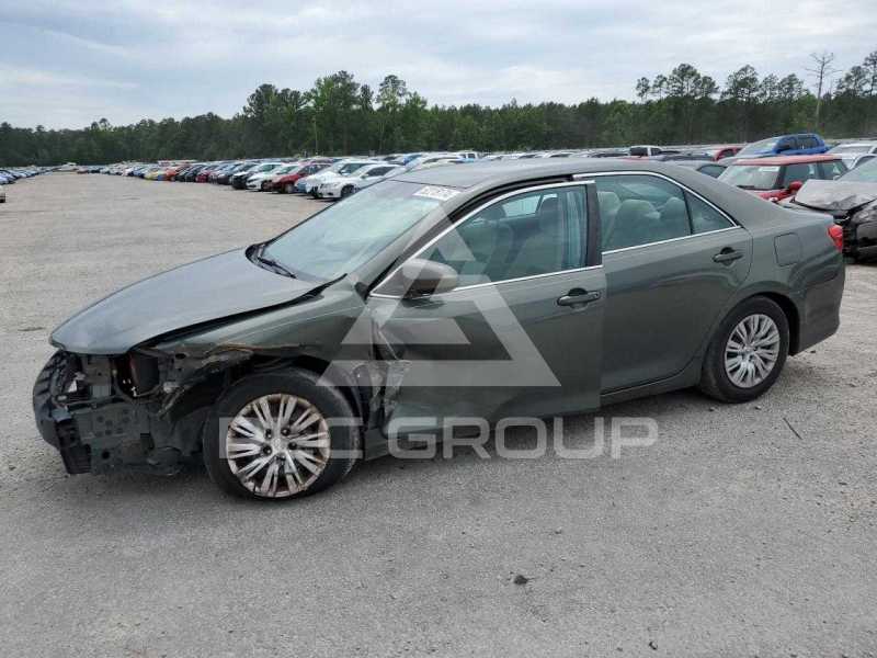 2013 Toyota CAMRY photo