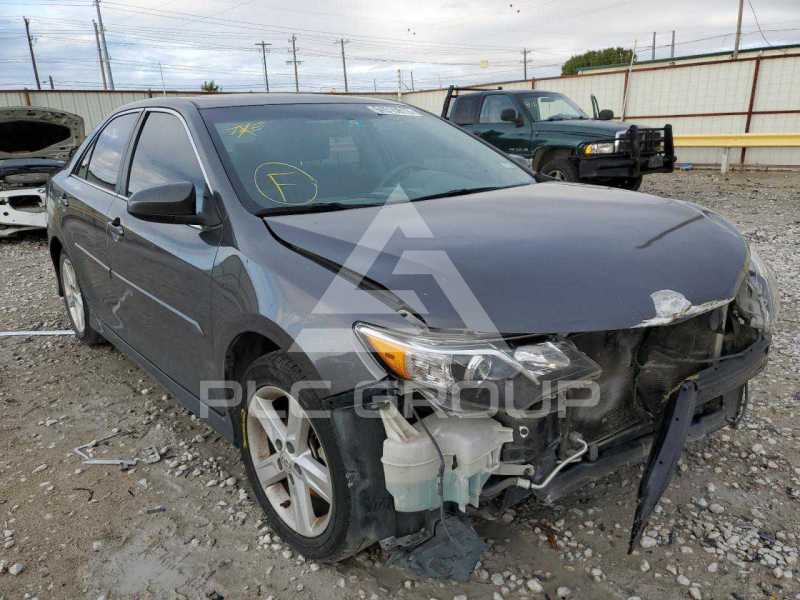 2013 Toyota CAMRY фото