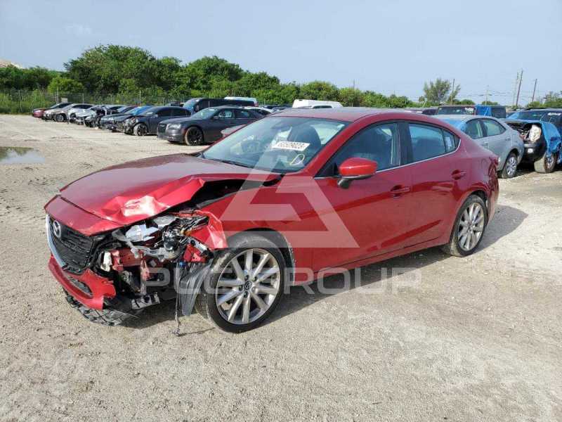 2017 Mazda 3 photo