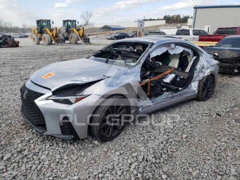 2022 Lexus IS photo
