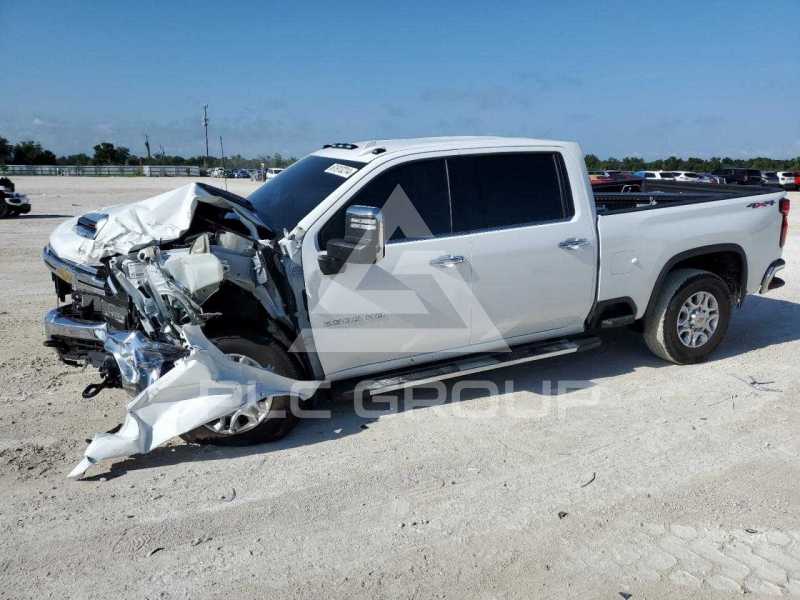 2024 Chevrolet Silverado photo