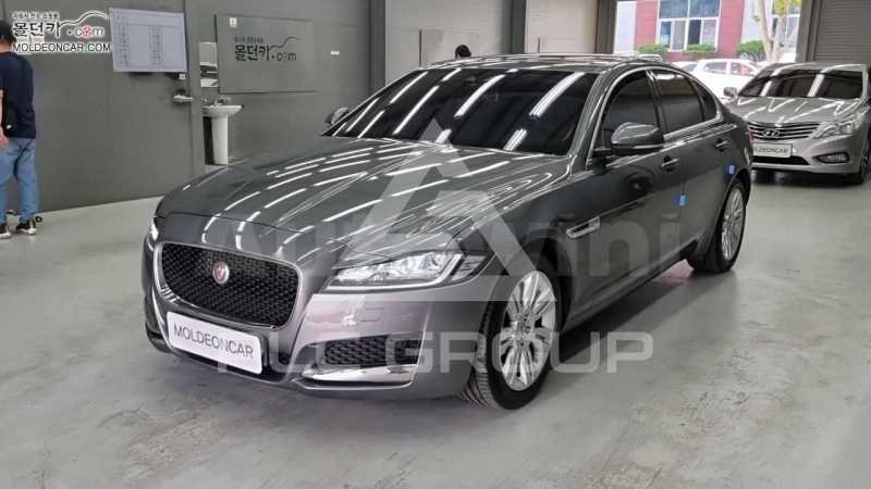 2019 Jaguar XF
