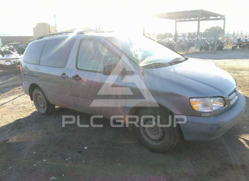 1999 Toyota SIENNA photo