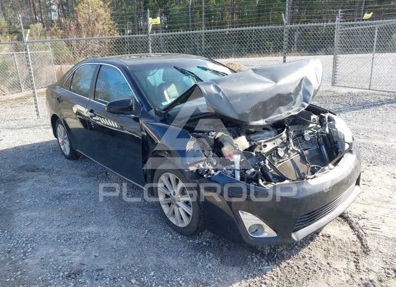 2013 Toyota CAMRY фото