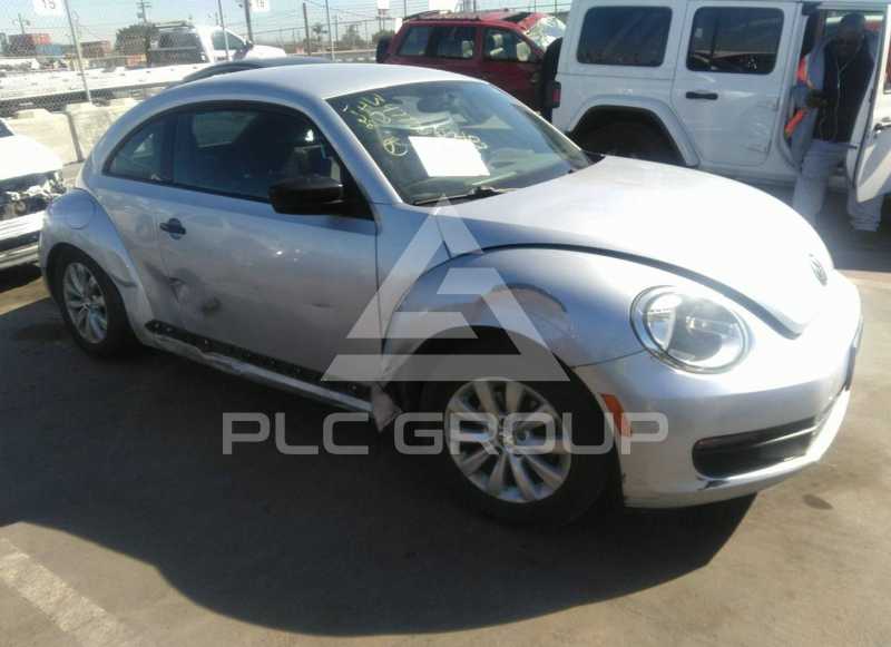2014 Volkswagen BEETLE photo