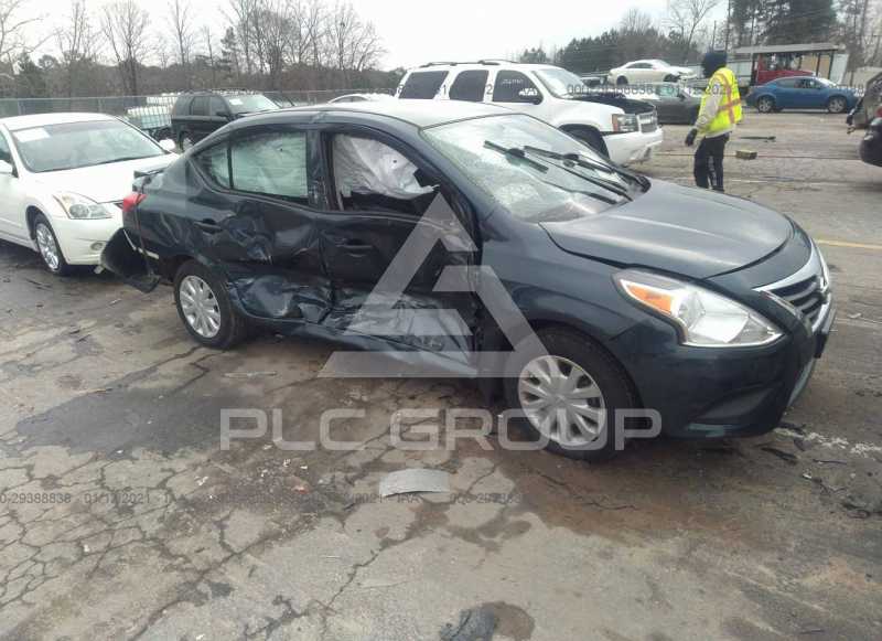 2016 Nissan VERSA photo