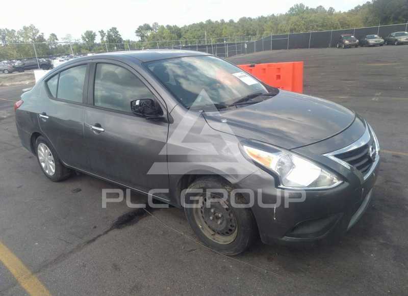 2018 Nissan VERSA photo