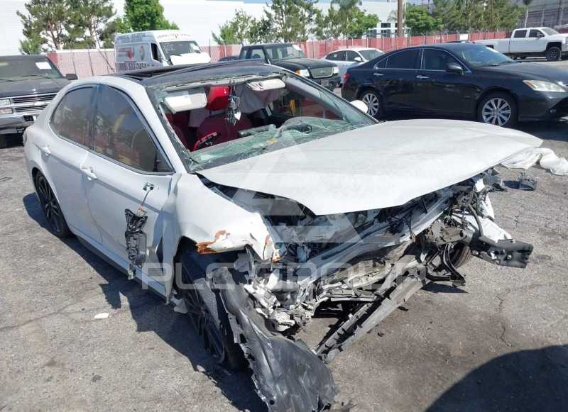 2021 Toyota CAMRY фото