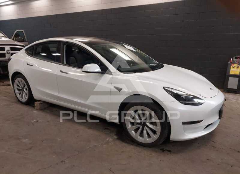 2022 Tesla Model 3 фото