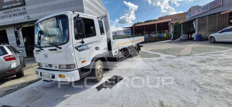 2002 Hyundai Mega truck