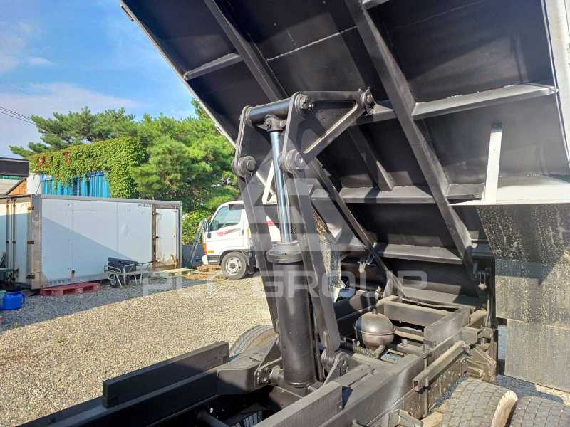 2011 Hyundai 