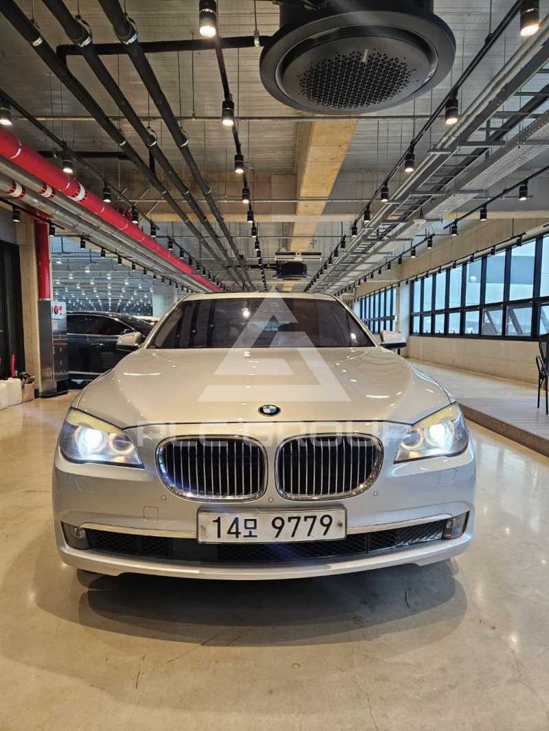 2012 BMW 750