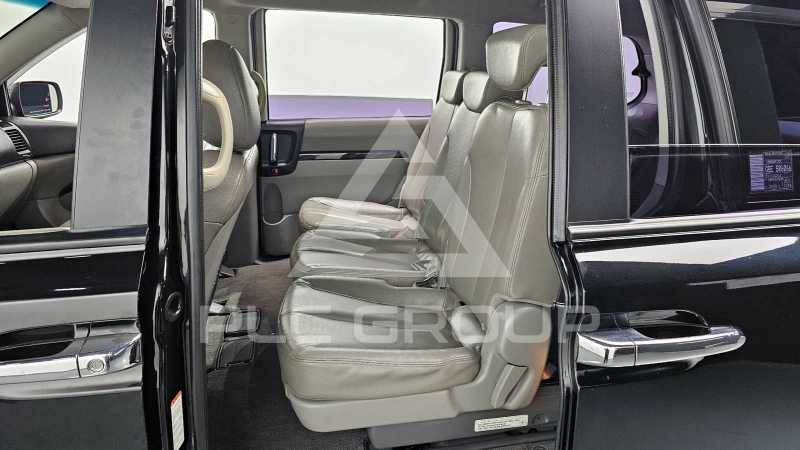 2012 KIA Carnival