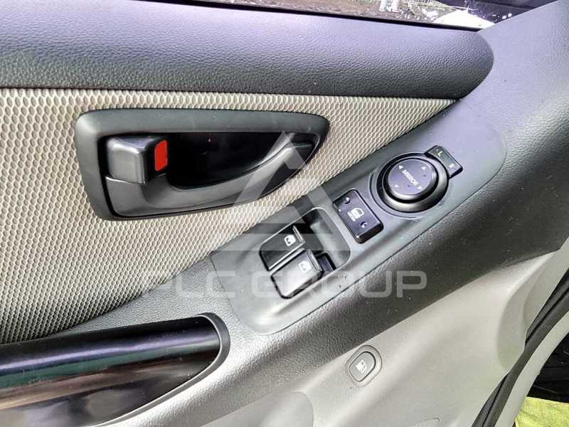 2012 Hyundai Starex
