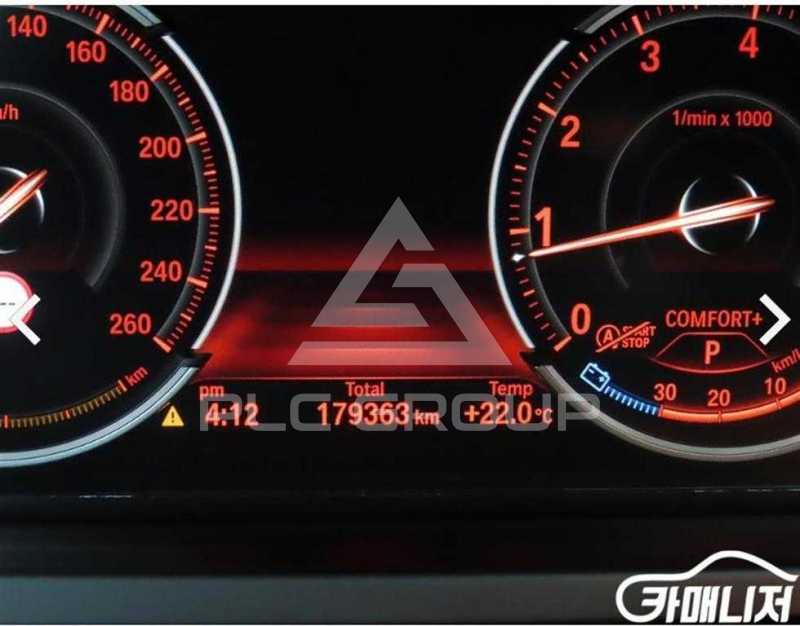 2015 BMW 750