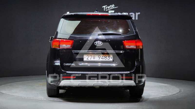 2015 KIA Carnival